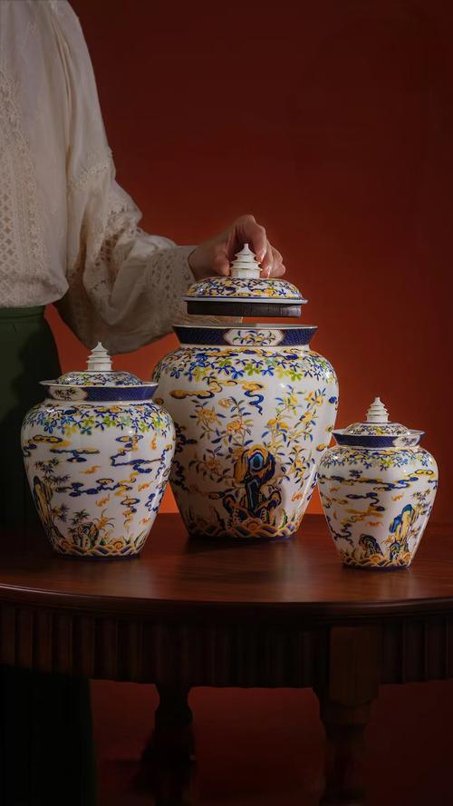 陈福祥,国家高级工艺美术师,陶瓷工艺美术师,工艺美术品设计师