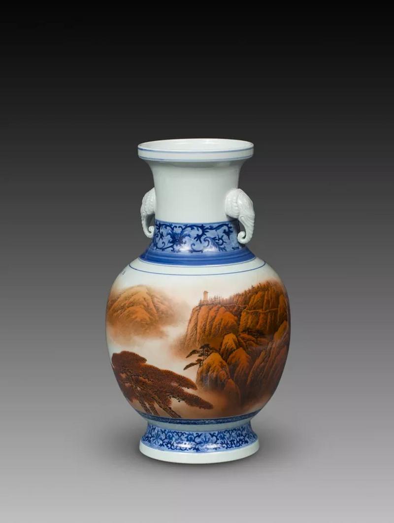 刘伟,第六届中国工艺美术大师,1976年,14岁的他跟随启蒙老师白海学习